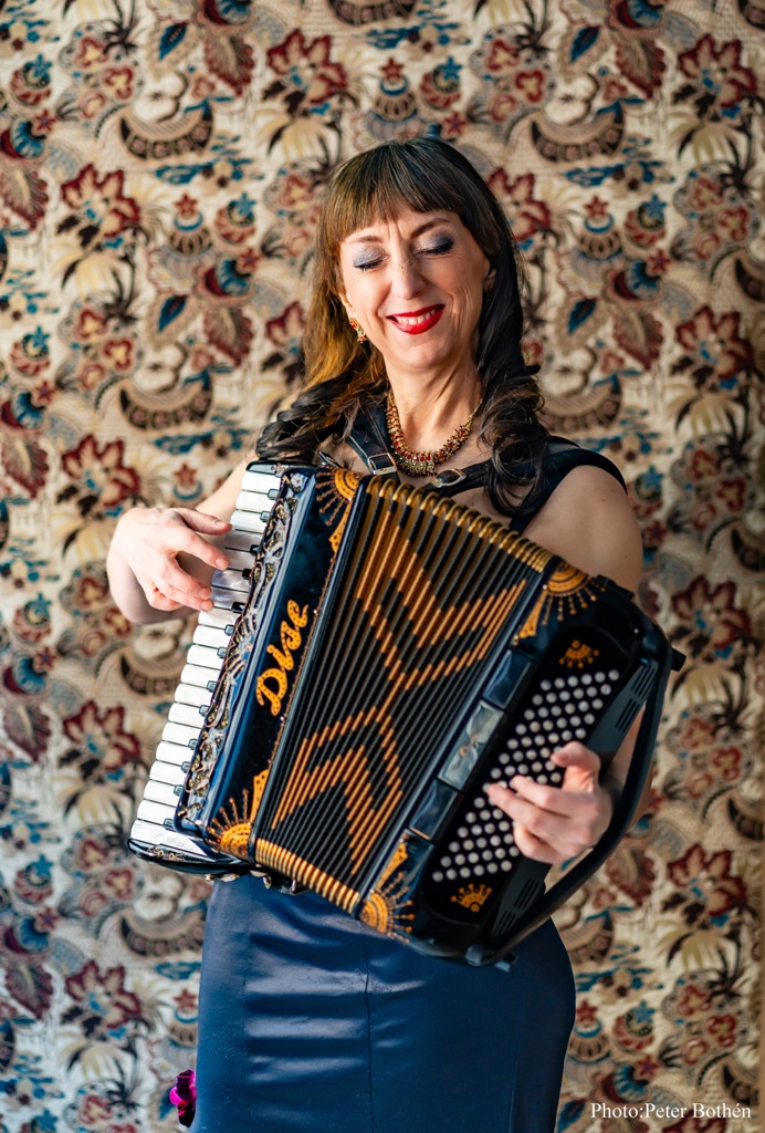 Miriam Oldenburg, dragspel